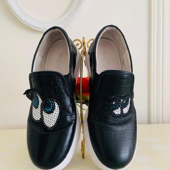 SAFIYA- Leather  - Slip on  sneakers  👀.   6 US/CA - Picture 3 of 11